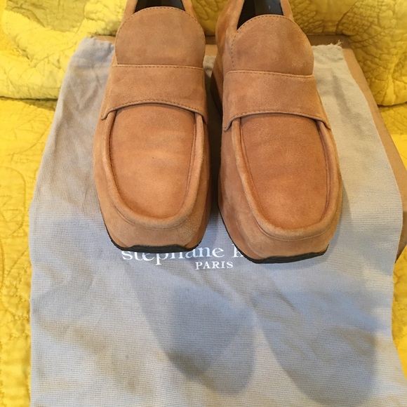 Shoes - Picture 4 of 5